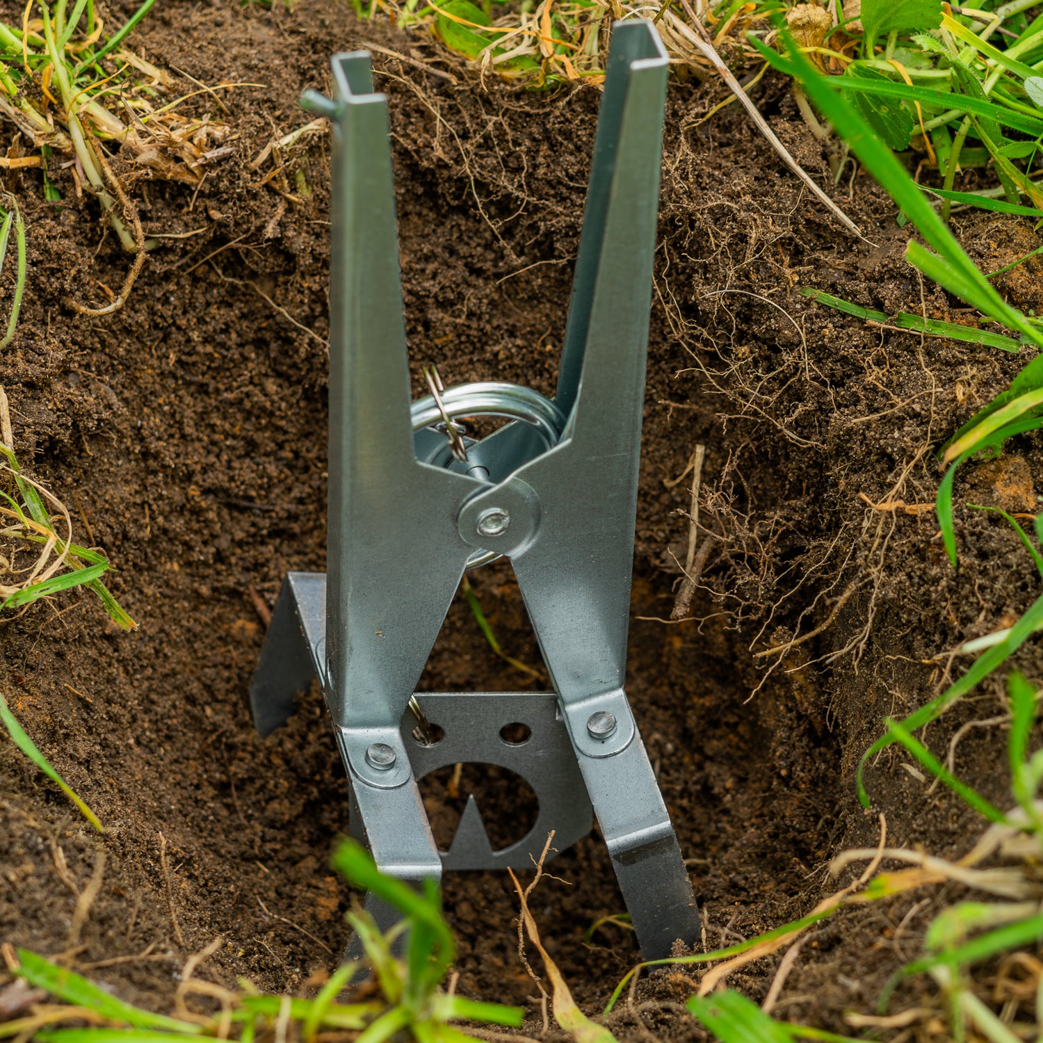 4 Pack of Woodside Heavy Duty Mole Claw Scissor Traps Fast Humane Kill