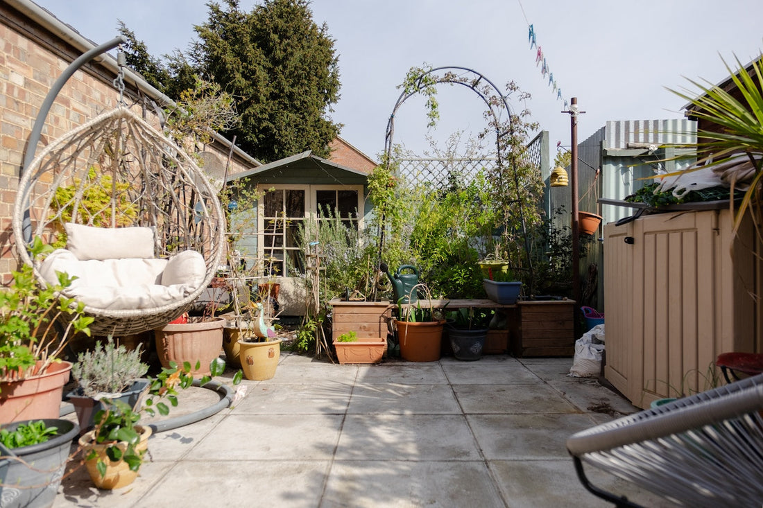 How to Create a Relaxing Garden Lounge Area