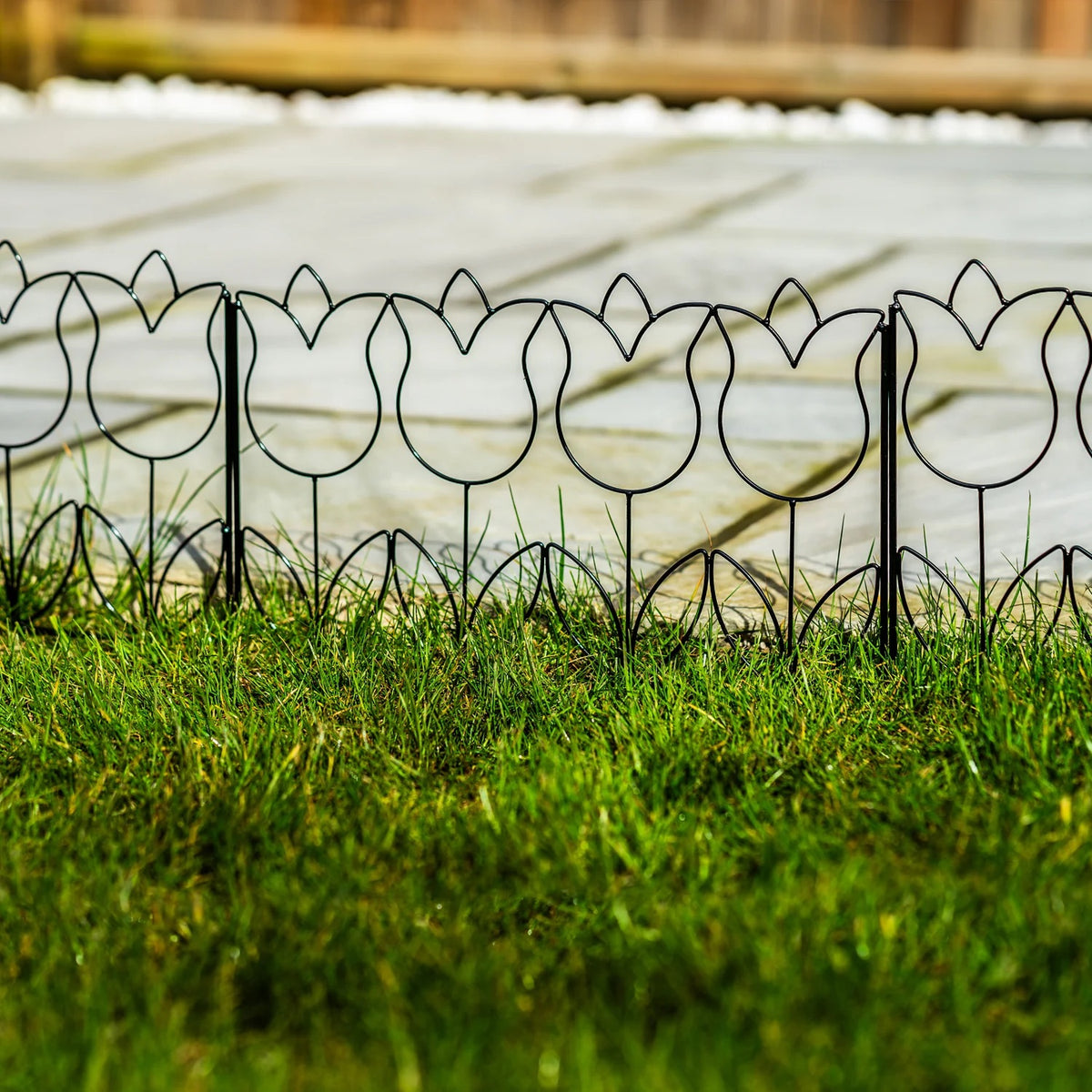 Woodside 10 Pack Decorative Tulip Style Garden Border Lawn Edging – Steel Fence, 4.6m
