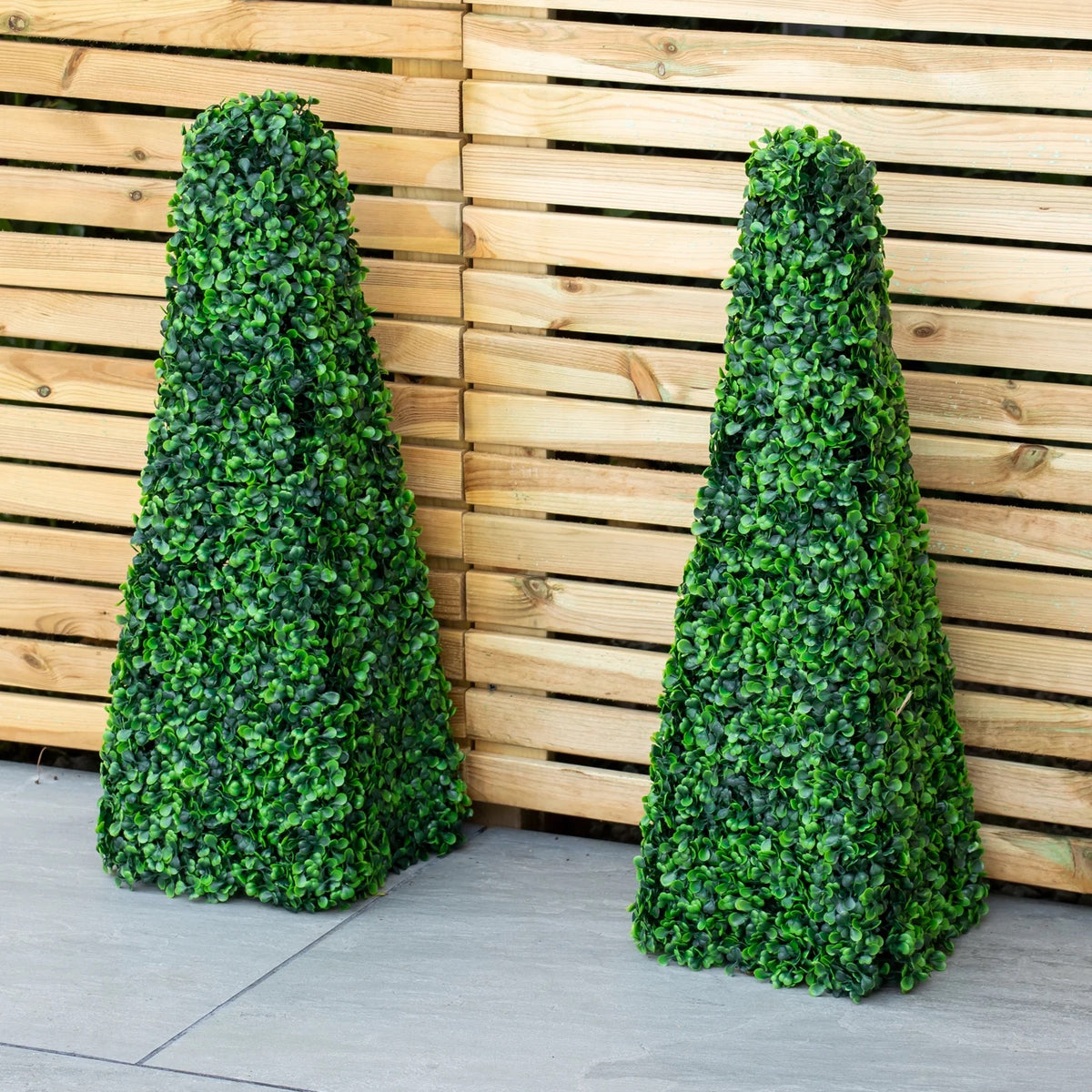 Woodside 4 Pack 65cm Green Topiary Obelisks – Artificial Leaf Effect Indoor & Outdoor Decoration