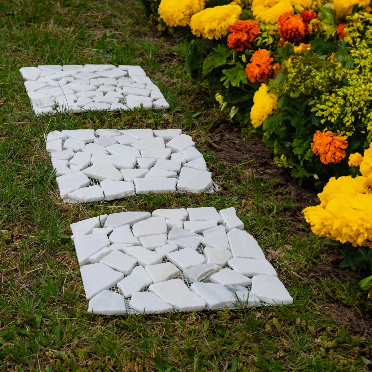 Woodside 6 Pack 33cm Square Garden Pathway Stepping Stones – White & Grey Marble Design