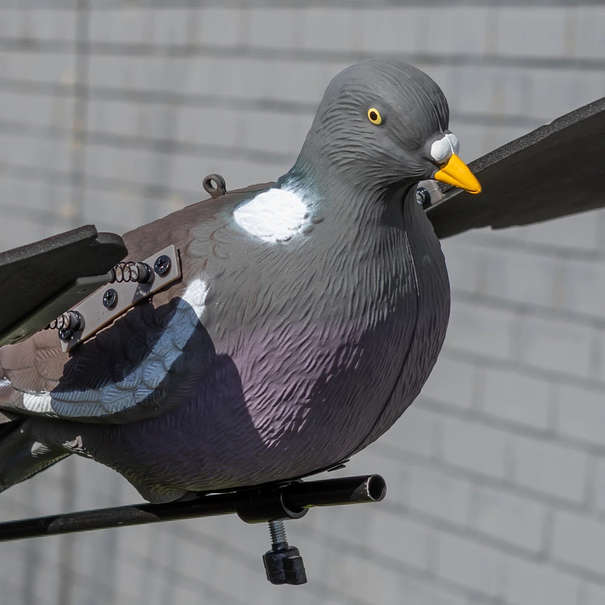 Nitehawk 2 x Full Body Painted Flying Pigeon Decoys – Realistic Moving Wings for Hunting & Shooting